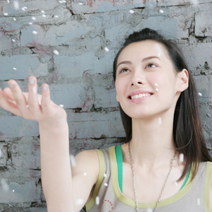 把胡秀英日出水了
